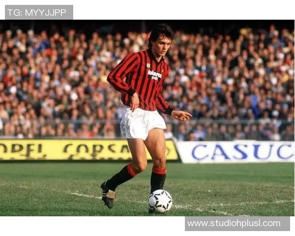 足球明星回忆昔日球队岁月与辉煌成就的感人故事 足球明星回忆昔日球队岁月与辉煌成就的感人故事