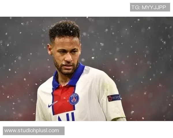 足球明星羊毛卷男发潮流解析与造型技巧分享 足球明星羊毛卷男发潮流解析与造型技巧分享