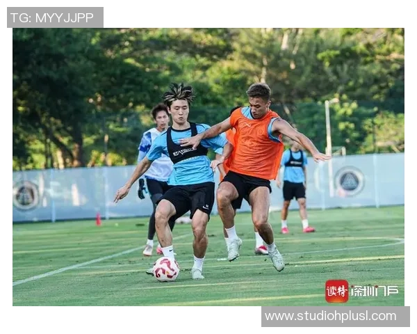 重庆篮球队比赛经验引发热议球迷对战术选择和球员表现的争论不断 重庆篮球队比赛经验引发热议球迷对战术选择和球员表现的争论不断